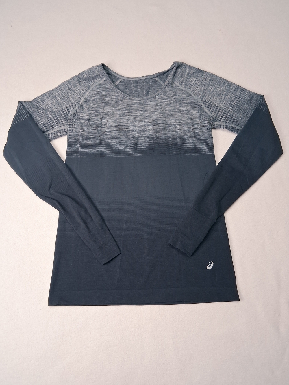 ASICS Women's Ombre Long Sleeve Performance Top - Charcoal/Gray
